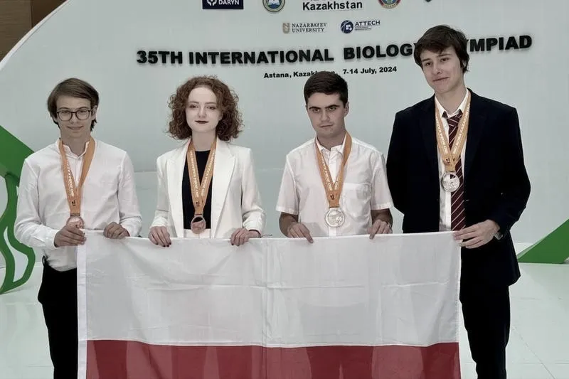 Konkurencja w biologii: kluczowy czynnik kształtujący życie organizmów w przyrodzie