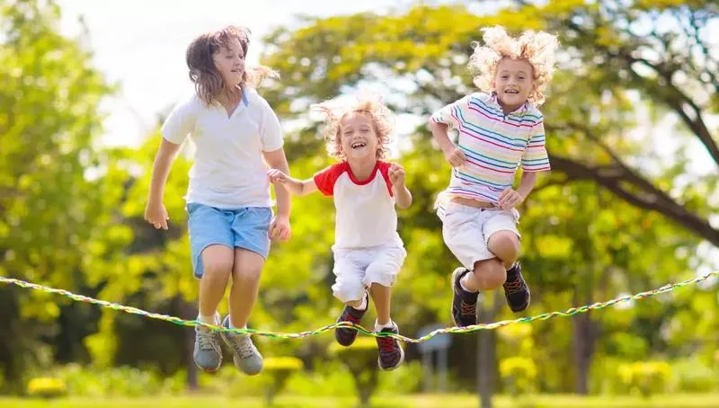 Wspieranie dziecka ze specjalnymi potrzebami w przedszkolu – jak to robić skutecznie?